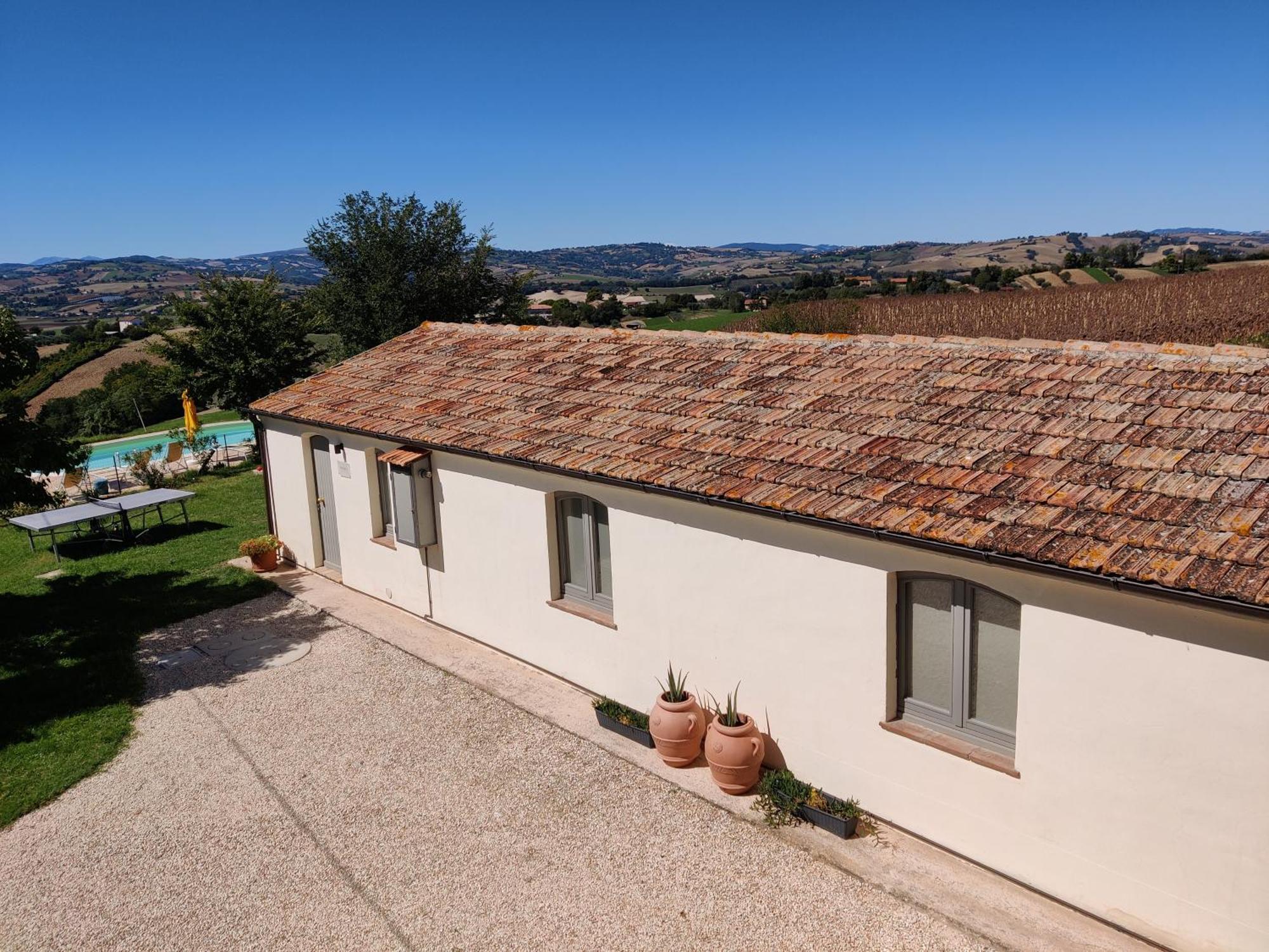 Castelleone di Suasa Rustico Del Bozzo旅馆 外观 照片