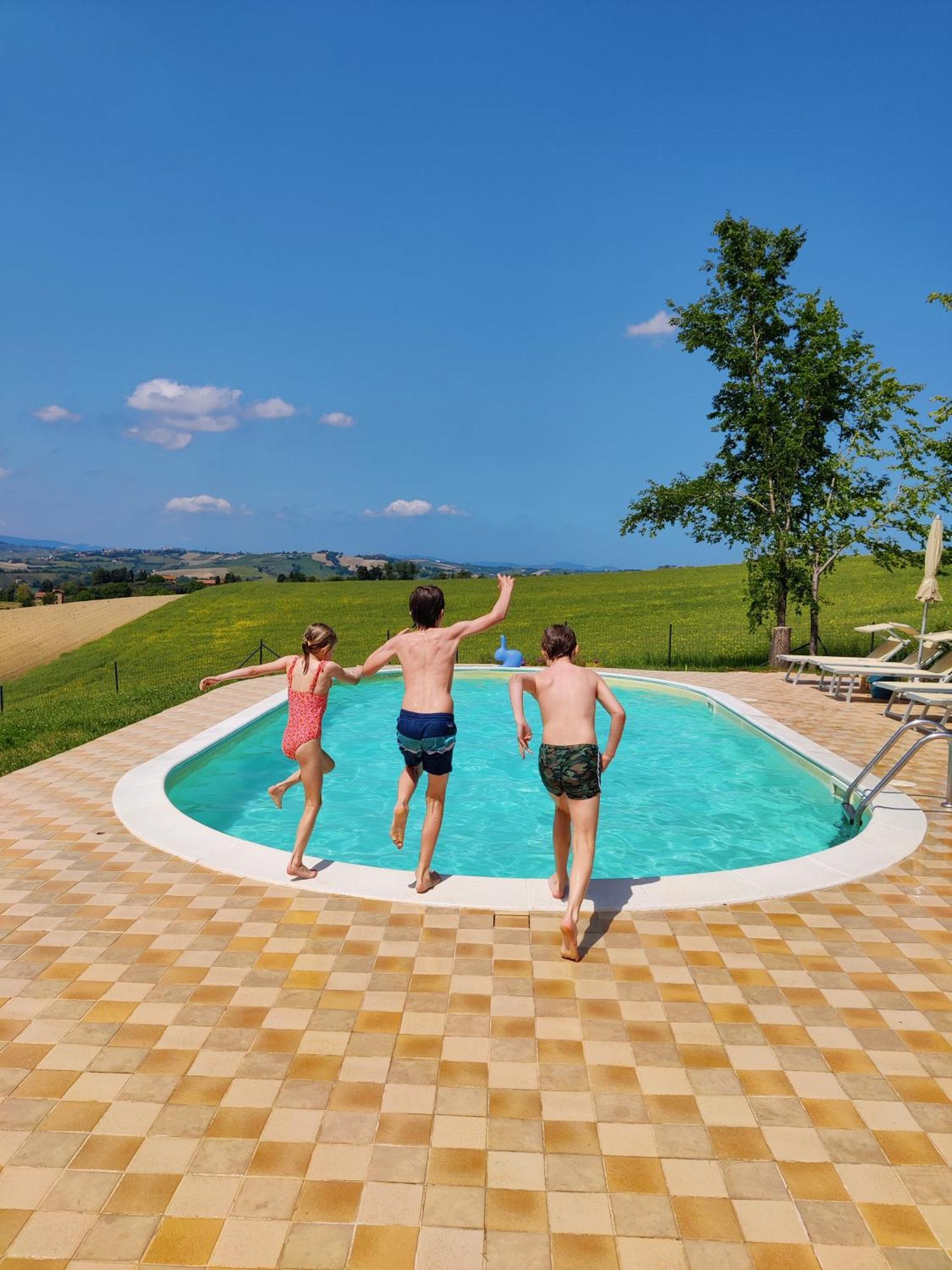 Castelleone di Suasa Rustico Del Bozzo旅馆 外观 照片